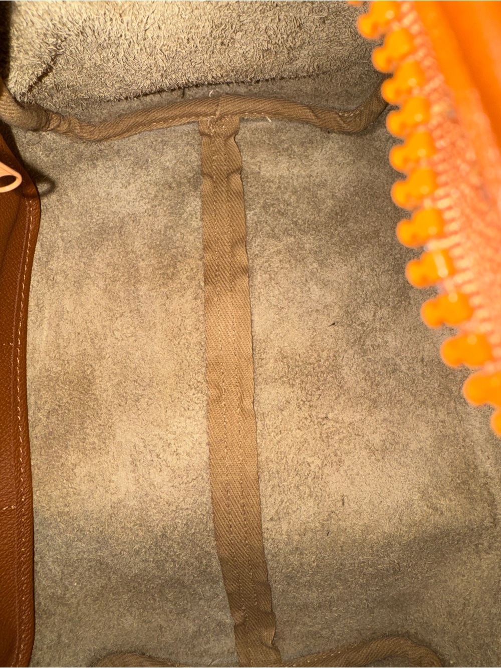 VINTAGE EUC Dooney & Bourke Made in USA Taupe AWL Satchel - Picture 6 of 13